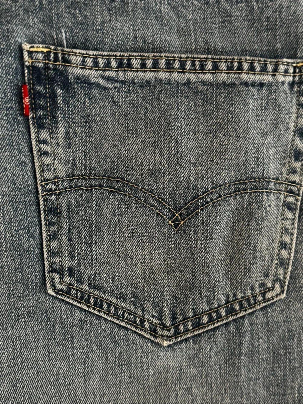 Levi's 550 Classic Straight Men’s Jeans - Light/Medium Blue